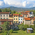 Peaceful Looking Tuscan Homes